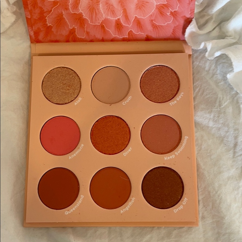 Colourpop eye shadow palette
